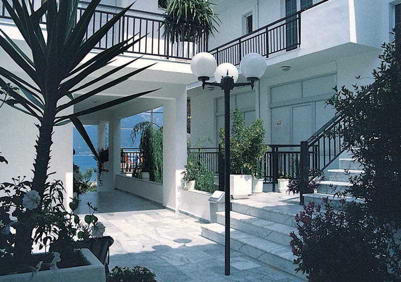 Hotel Athina Karavomylos Exterior photo