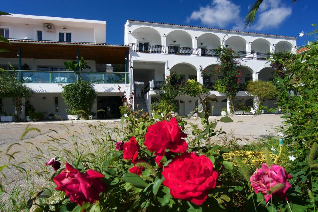 Hotel Athina Karavomylos Exterior photo