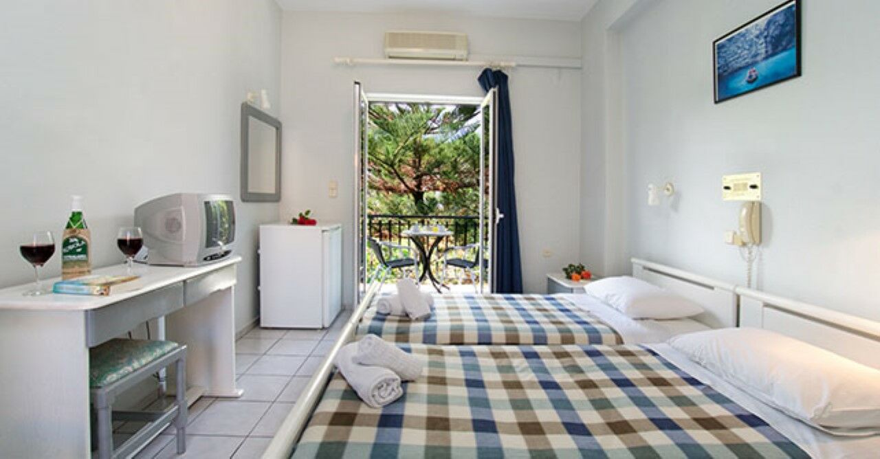 Hotel Athina Karavomylos Exterior photo